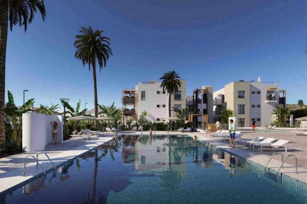 Green View Luxury Appartment In New Complex Pueblo Majorero Next To Golf Course 5 Min Walk From The Beach And Atlantico Shopping Centre In Caleta De Fuste Next To Cassino And Elba Sara Hotel 2 Bedrooms 2 Bathrooms Huge Terace! エクステリア 写真