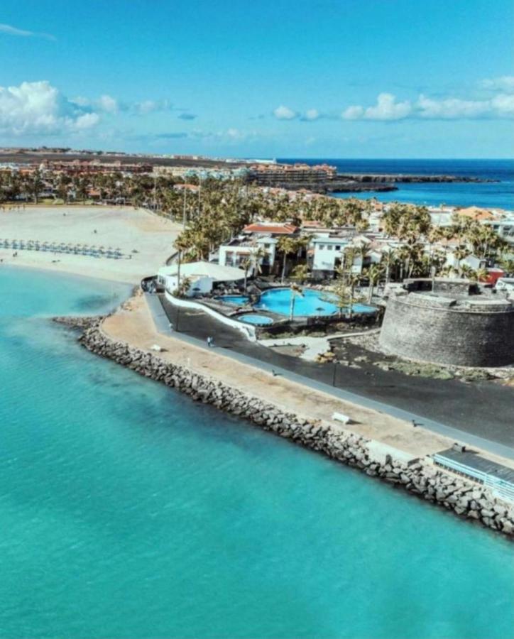 Green View Luxury Appartment In New Complex Pueblo Majorero Next To Golf Course 5 Min Walk From The Beach And Atlantico Shopping Centre In Caleta De Fuste Next To Cassino And Elba Sara Hotel 2 Bedrooms 2 Bathrooms Huge Terace! エクステリア 写真