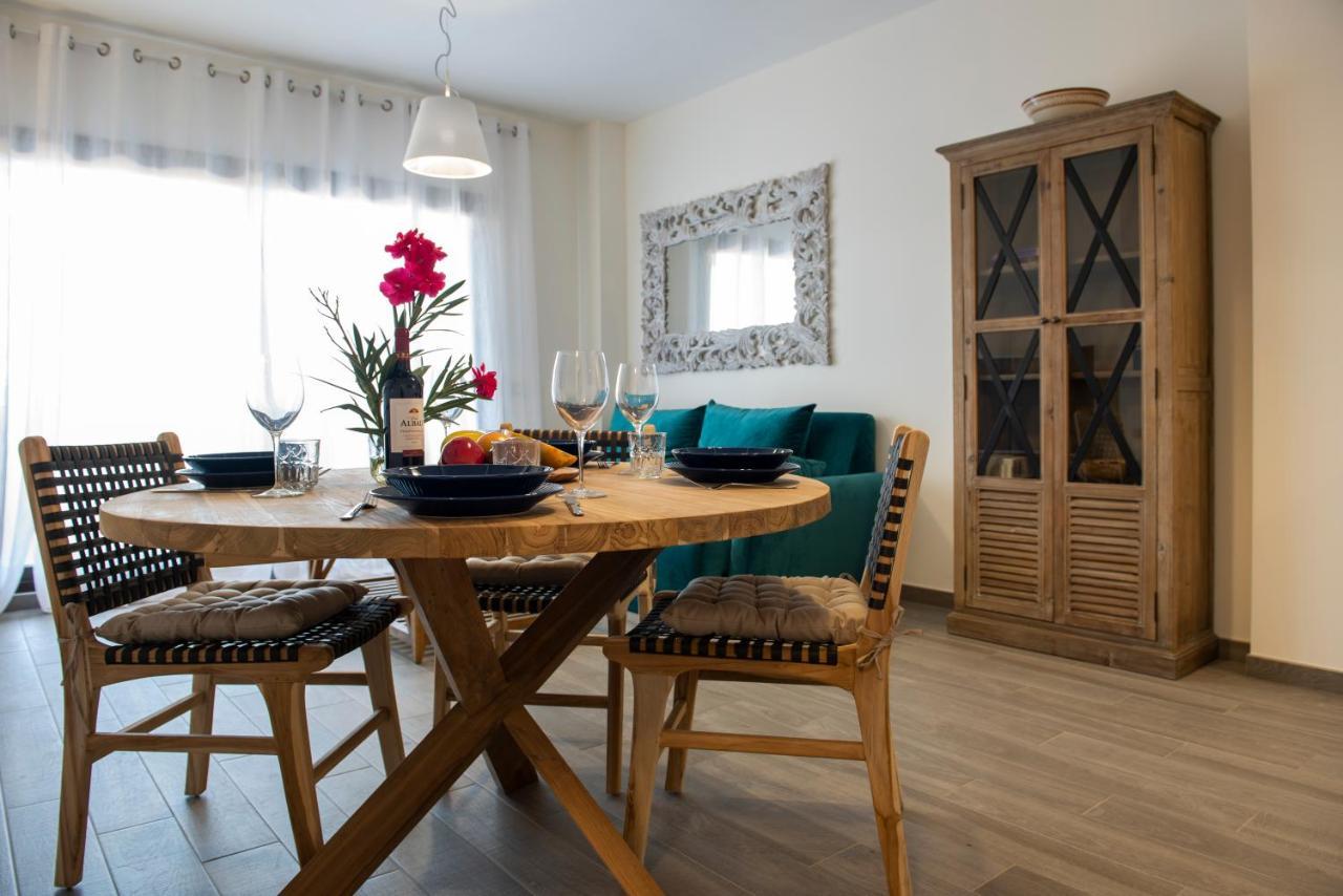 Green View Luxury Appartment In New Complex Pueblo Majorero Next To Golf Course 5 Min Walk From The Beach And Atlantico Shopping Centre In Caleta De Fuste Next To Cassino And Elba Sara Hotel 2 Bedrooms 2 Bathrooms Huge Terace! エクステリア 写真